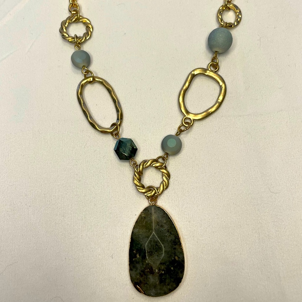 Dress Barn Necklace
